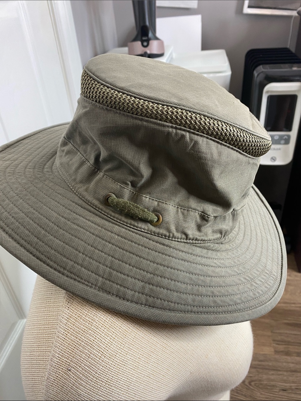 Tilley T4MO Organic Airflo Hiker Hat Gorpcore Olive 7 1/2 - Picture 15 of 16